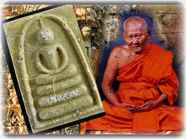 Carved Boars Tusk Tiger Amulet with Inscriptions Luang Por Sawai 15 Pra Somdej Luang Por Sawai jpg